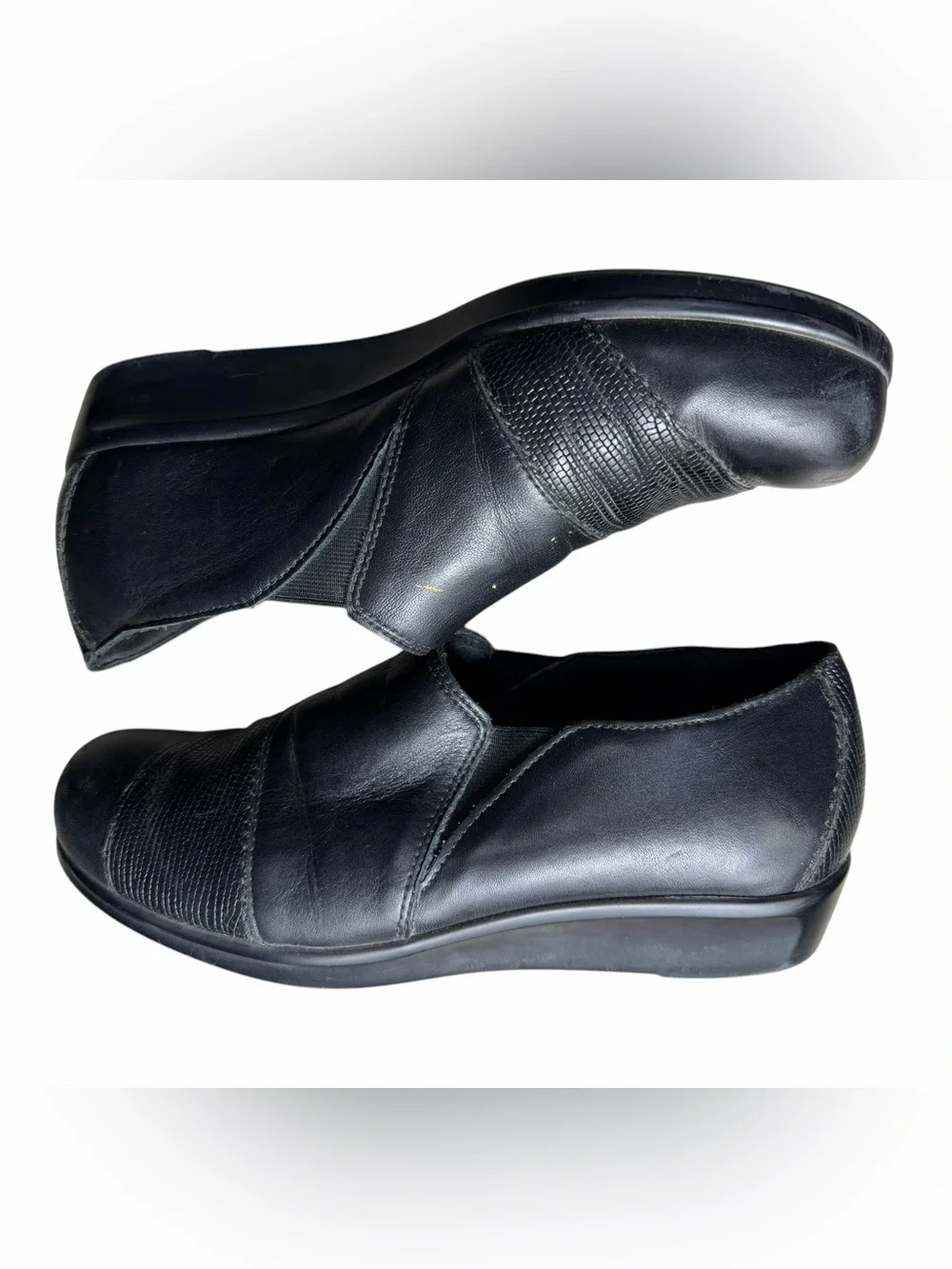 SAS Women's Black Leather Slip-On Shoes Wedge Arch Support Tripad 10M W/ Accent